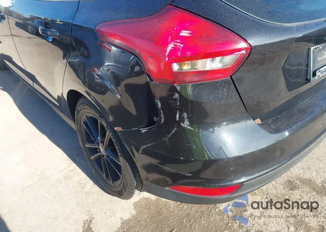 2015 Ford Focus Se z USA, uszkodzony, nr VIN 1FADP3K22FL201604